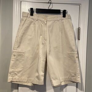 L.L. Bean Size 8 Original Fit Comfort Waist Hi Rise Cotton Khaki Cargo Shorts